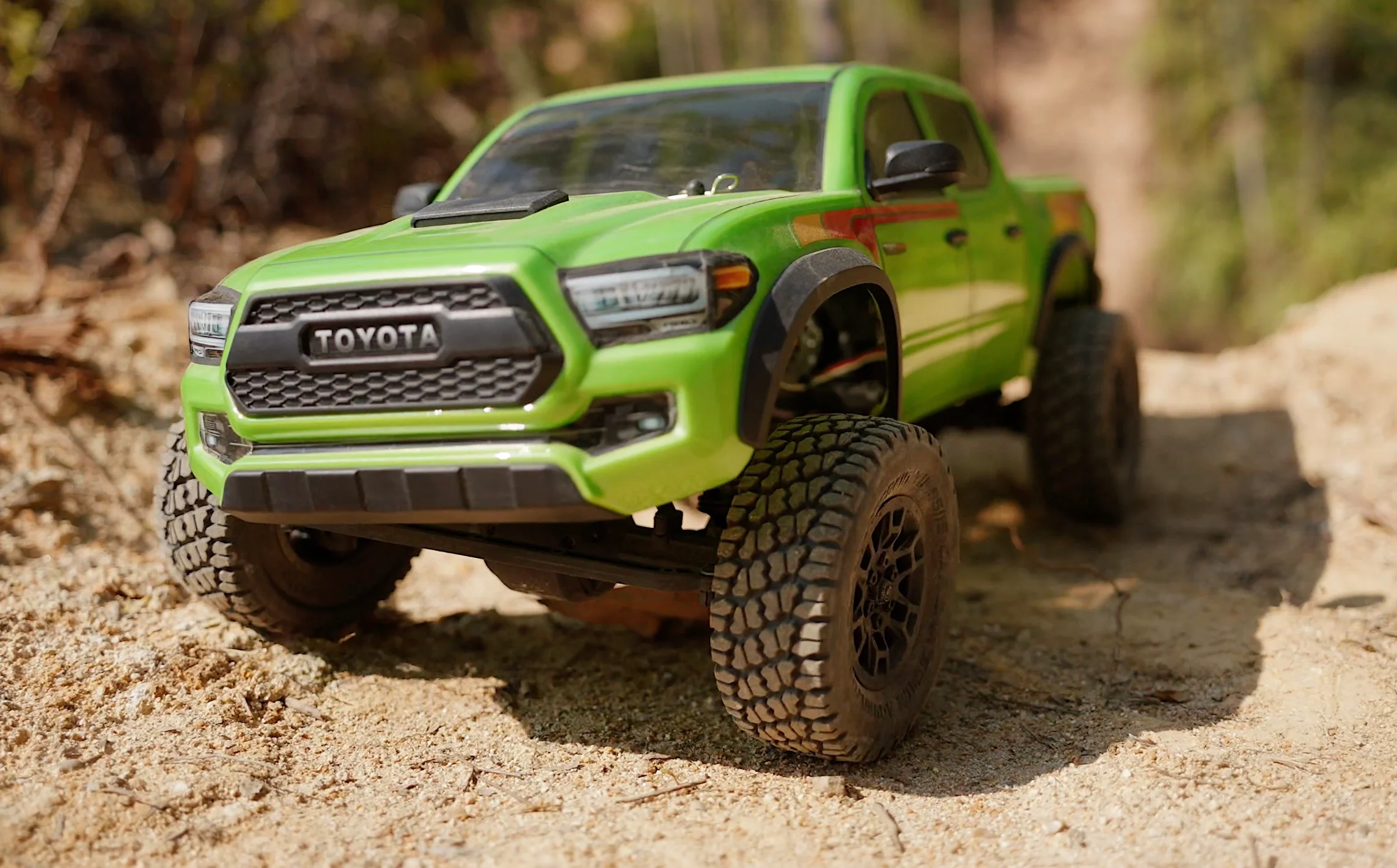 TOYOTA TACOMA TRD PRO PAINTED BODY SET V2 (LIME GREEN) - Image 3