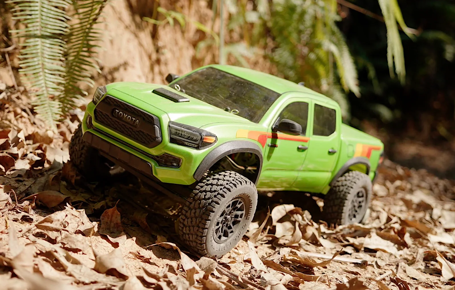 TOYOTA TACOMA TRD PRO PAINTED BODY SET V2 (LIME GREEN) - Image 4